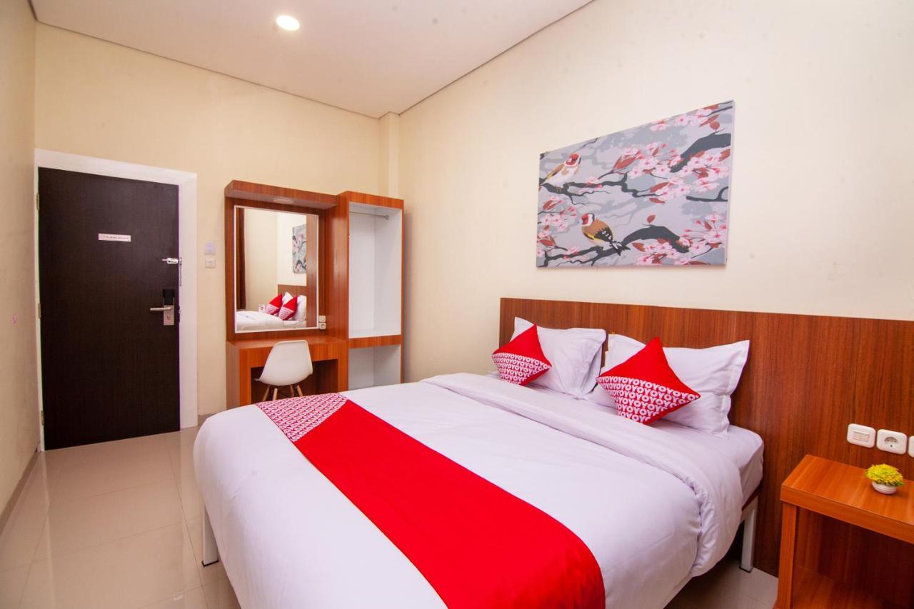 Oyo 2816 Privato Suite Kembaran Ngoại thất bức ảnh
